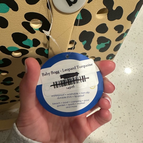 Stylish Leopard Print Bogg Bag - Picture 3 of 3